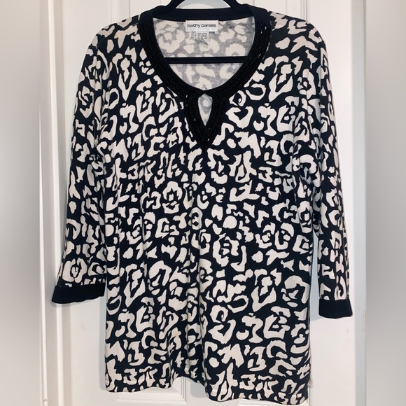 Cathy Daniels Sweaters - Cathy Daniels Monochrome Patterned Sweater